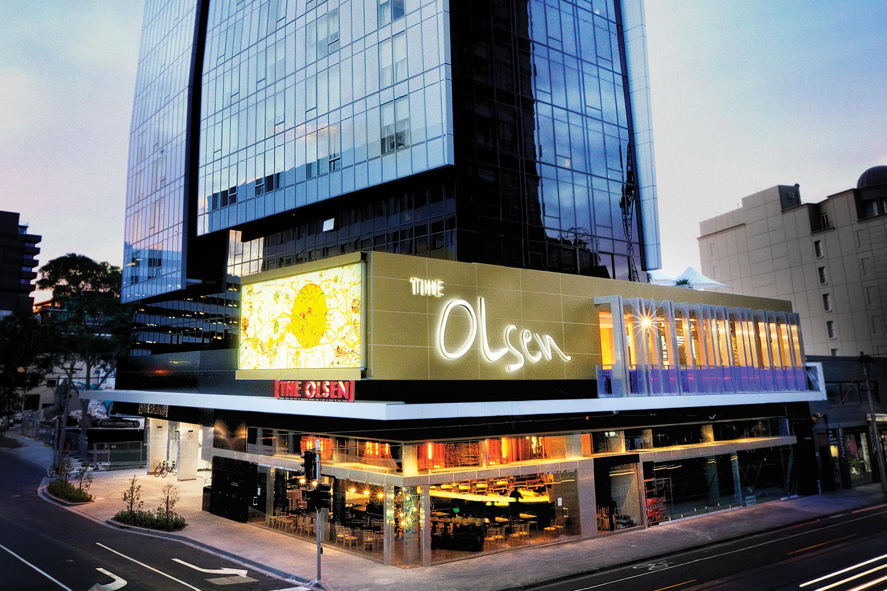 The Olsen Melbourne Art Series Kültér fotó The Olsen, 2010