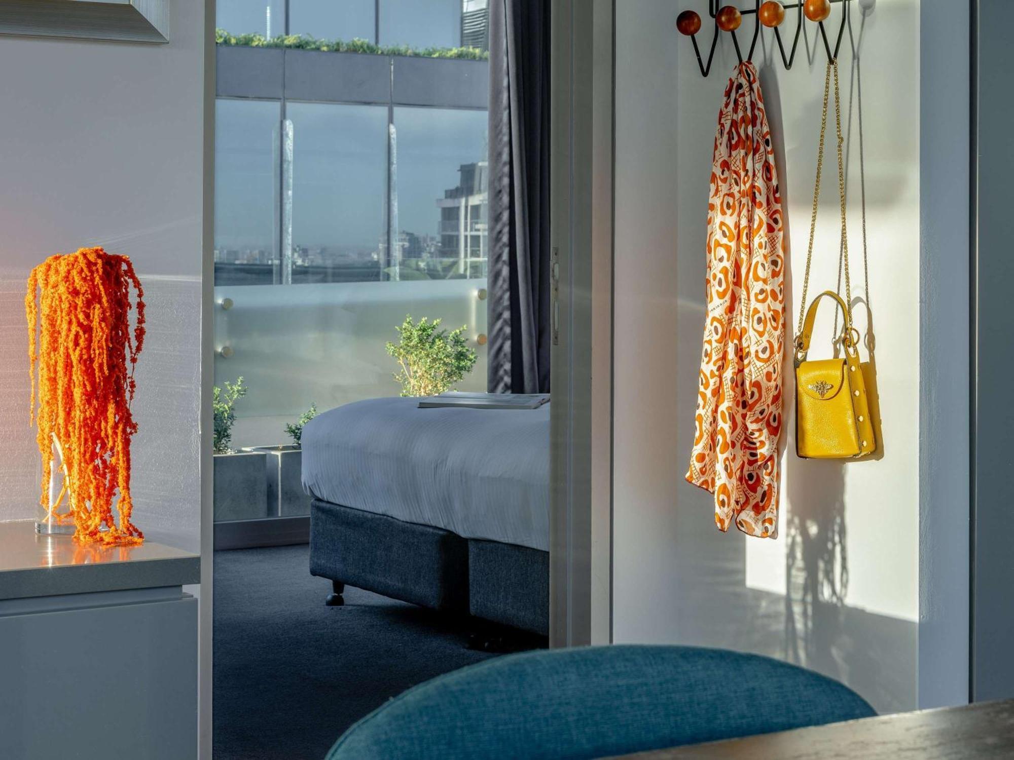 The Olsen Melbourne Art Series Kültér fotó A room at the hotel