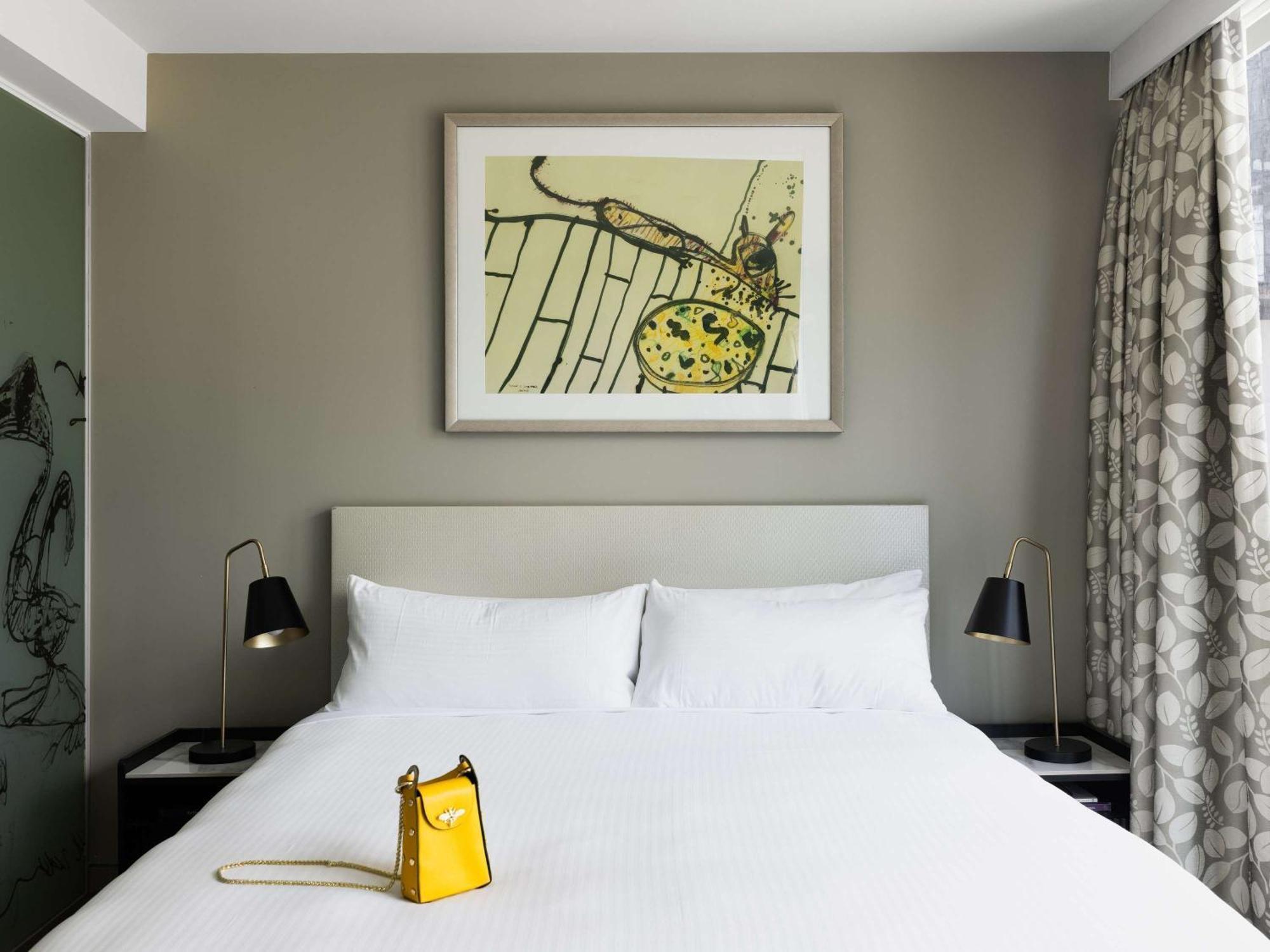 The Olsen Melbourne Art Series Kültér fotó A bedroom at the hotel