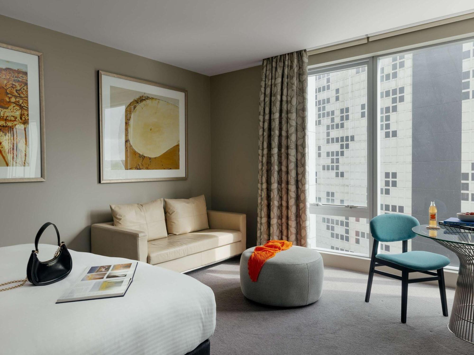The Olsen Melbourne Art Series Kültér fotó A room at the hotel